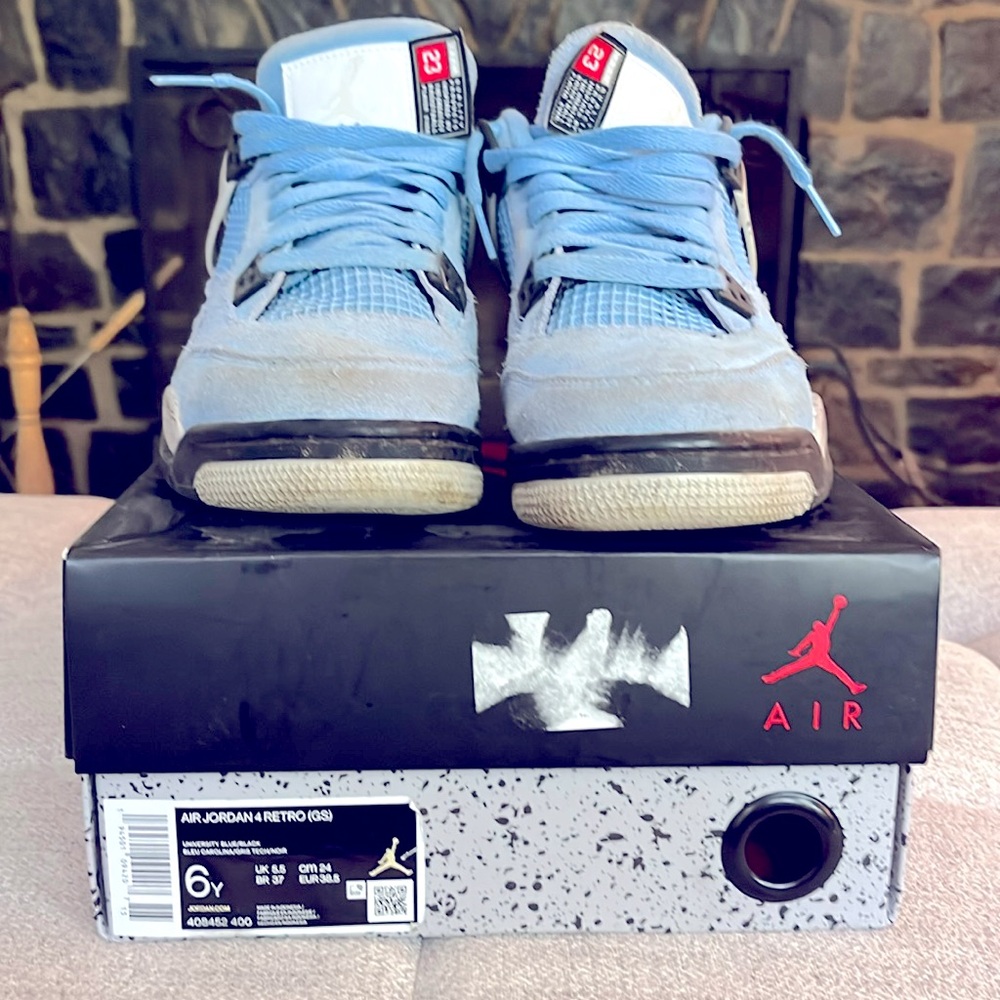 Jordan 4 unc size 6 with box